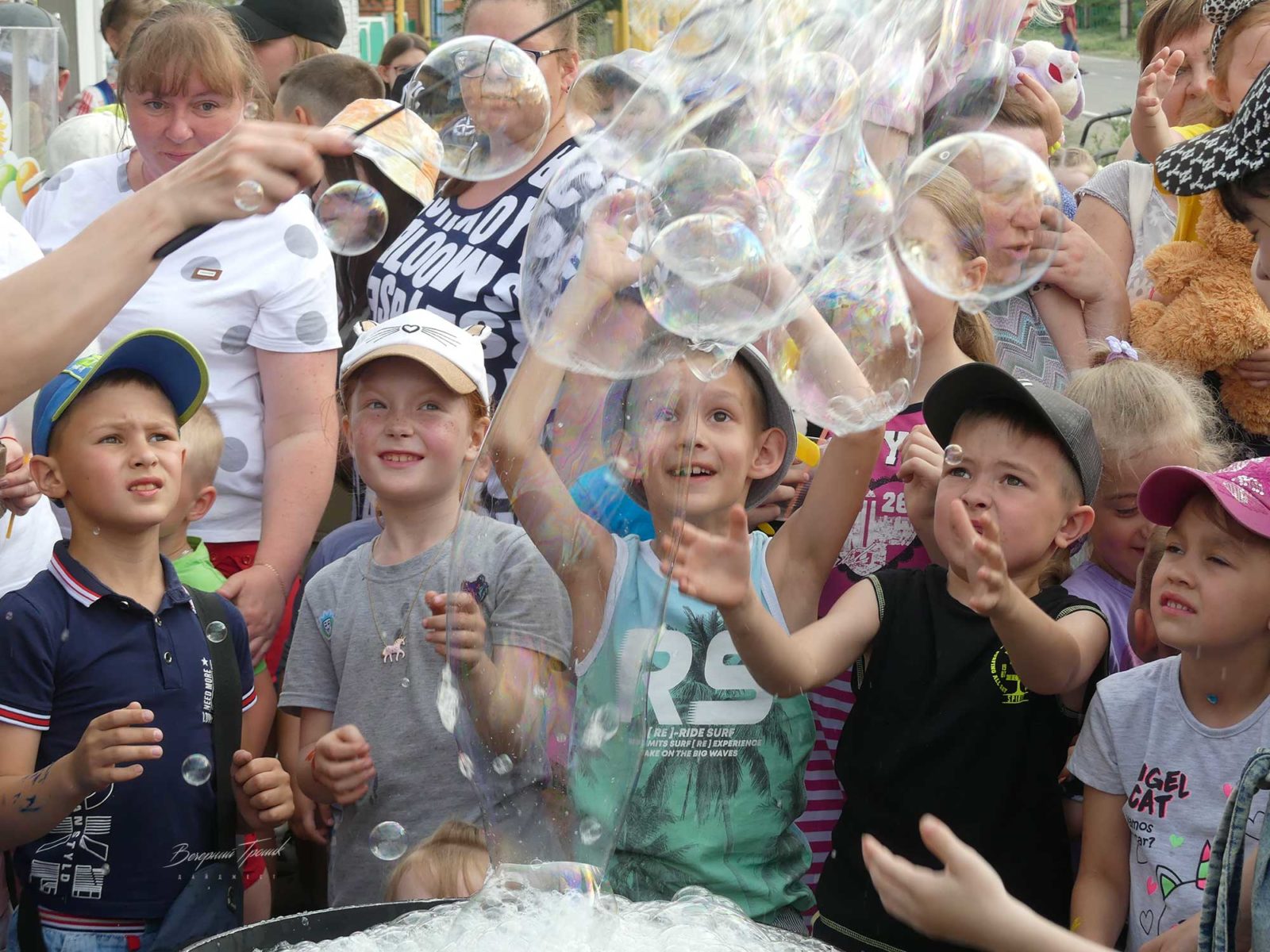 Большой детский праздник в Бобровке