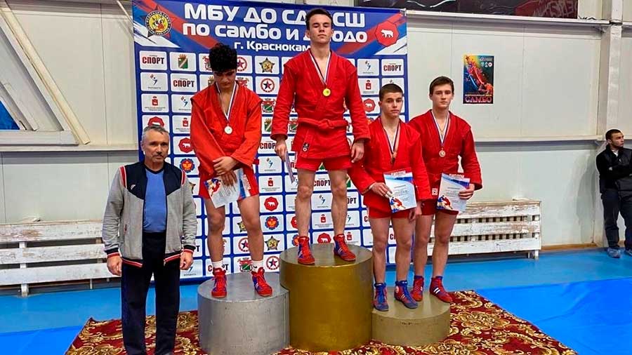 Троичанин стал чемпионом на Первенстве по самбо