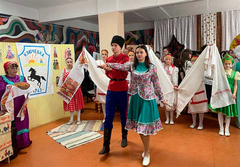 Троицкий фестиваль «Единая Россия — единая семья»
