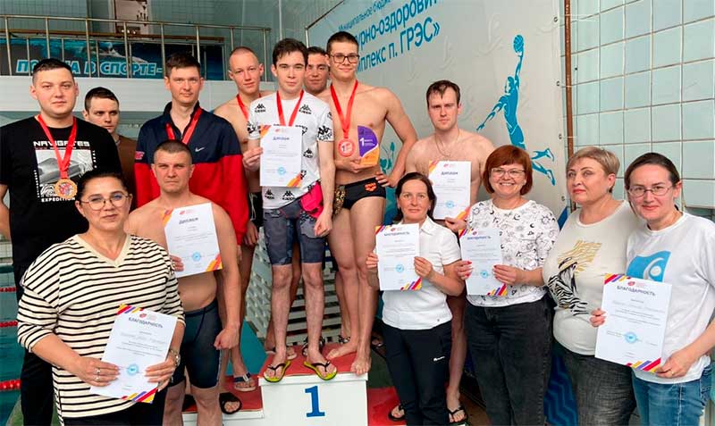 Студенты ТФ ЧелГУ взяли золото по плаванию