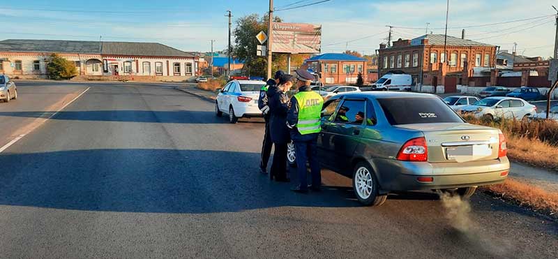 В Троицке выявляли должников