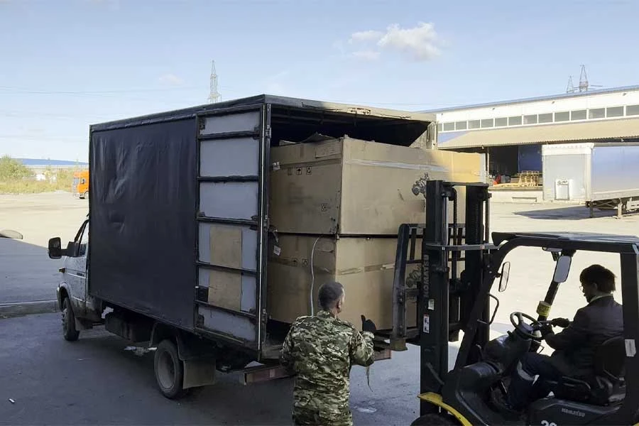 Челябинская таможня передала транспорт Народному фронту